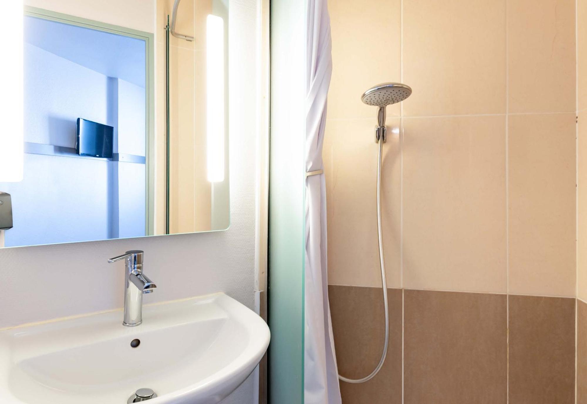 B&B Hotel Valence Sud מראה חיצוני תמונה